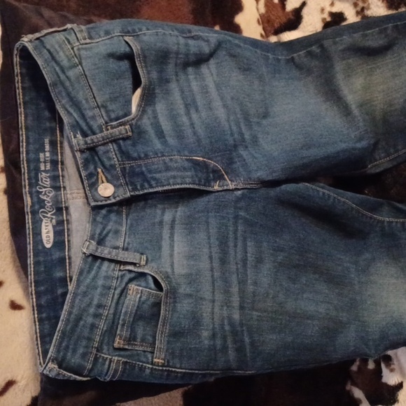 ROCK STAR, OLD NAVY CAPRIS, SIZE 4, MID RISE. - Picture 2 of 7